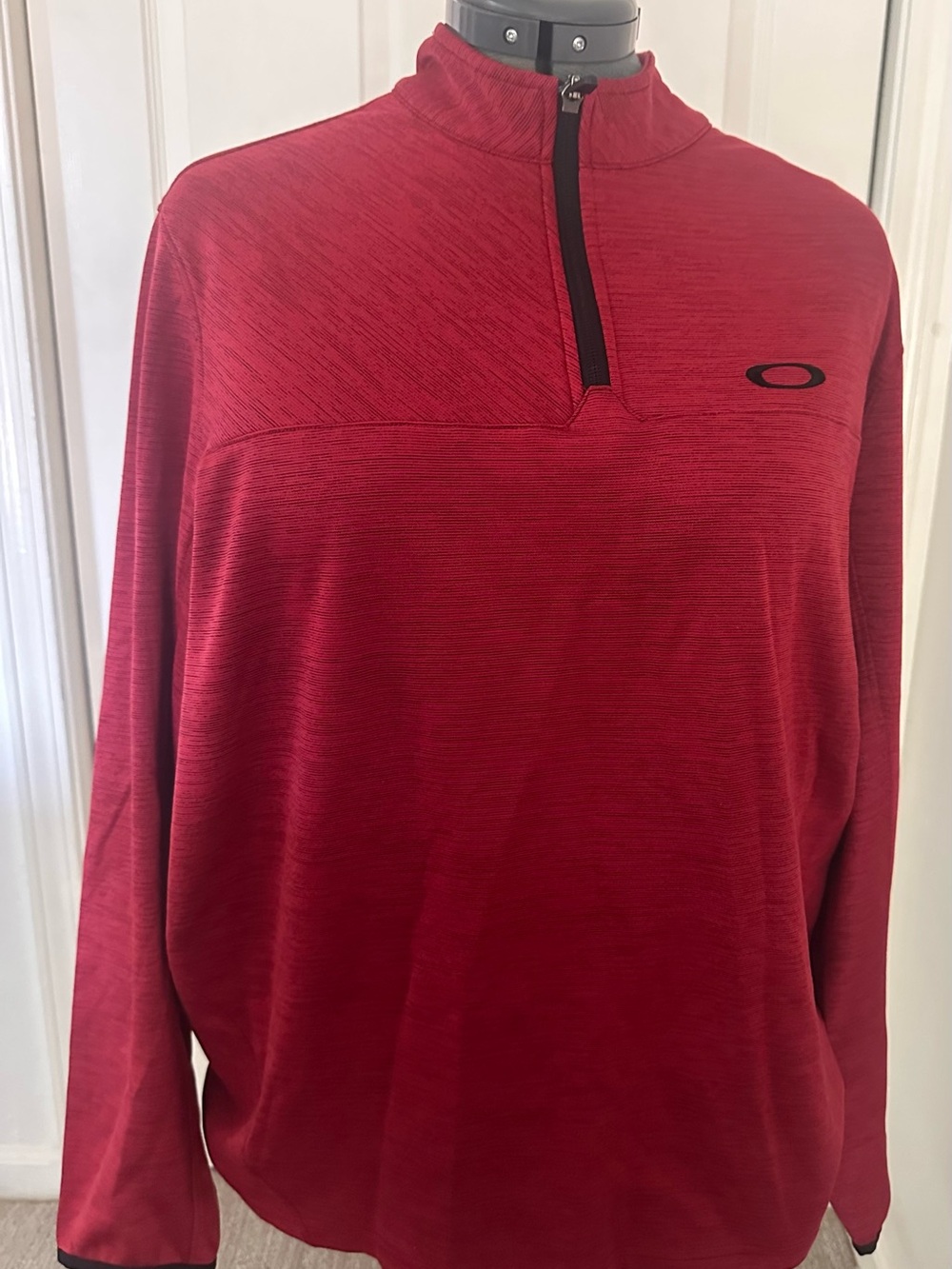 Oakley Men's Red Half-Zip Performance Pullover Sweatshirt